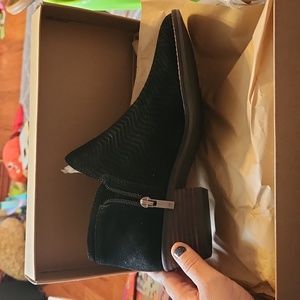Lucky Brand Black Suede Fhuna Booties
